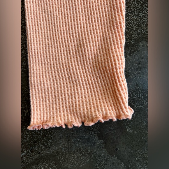 📦LAST CHANCE: Donating📦 American Eagle | Coral Waffle Knit Long Sleeve Tee - Picture 4 of 5